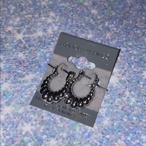 Fashion earrings